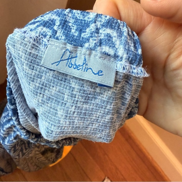 Abbeline Striped Jumpsuit - Picture 4 of 5